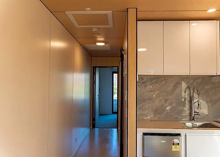 Jillylan Village Apartment